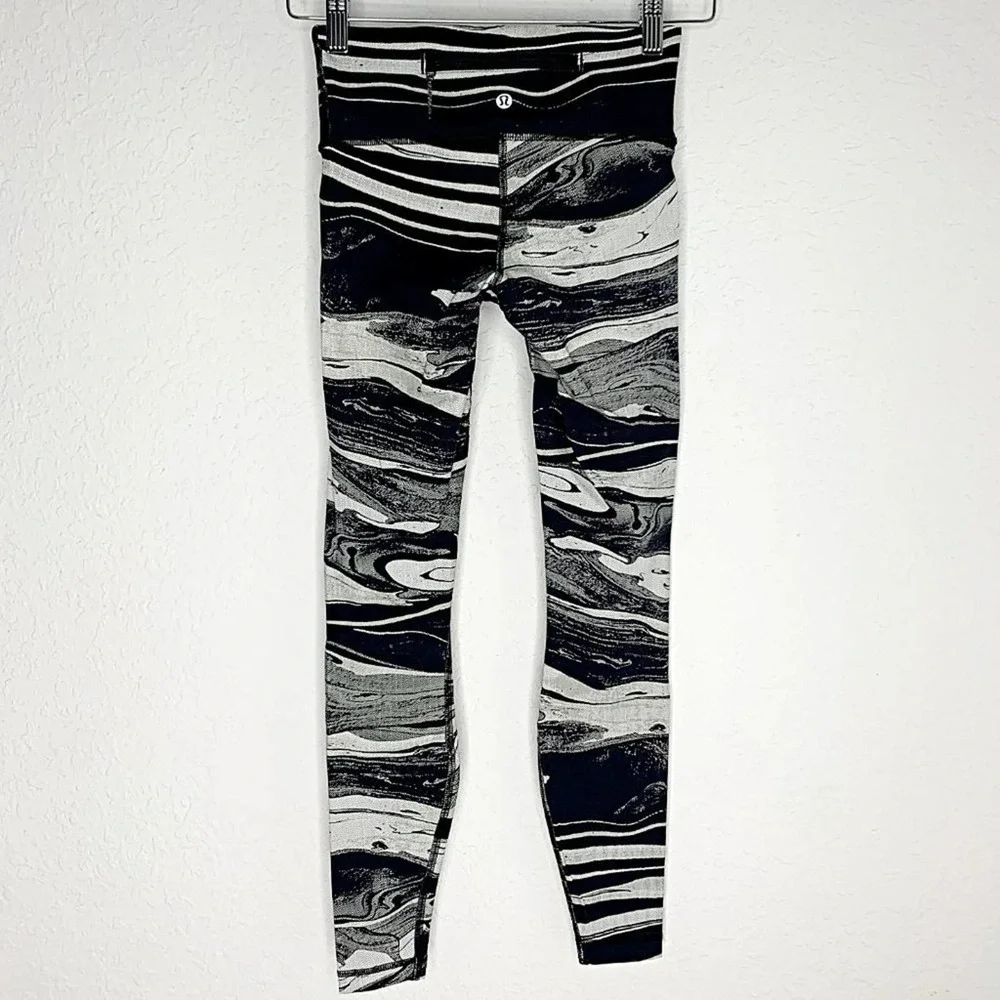 Lululemon Speed Wunder Nulux Tight in Marbled Mix Speed Wunder 50 G White Black - Picture 11 of 16